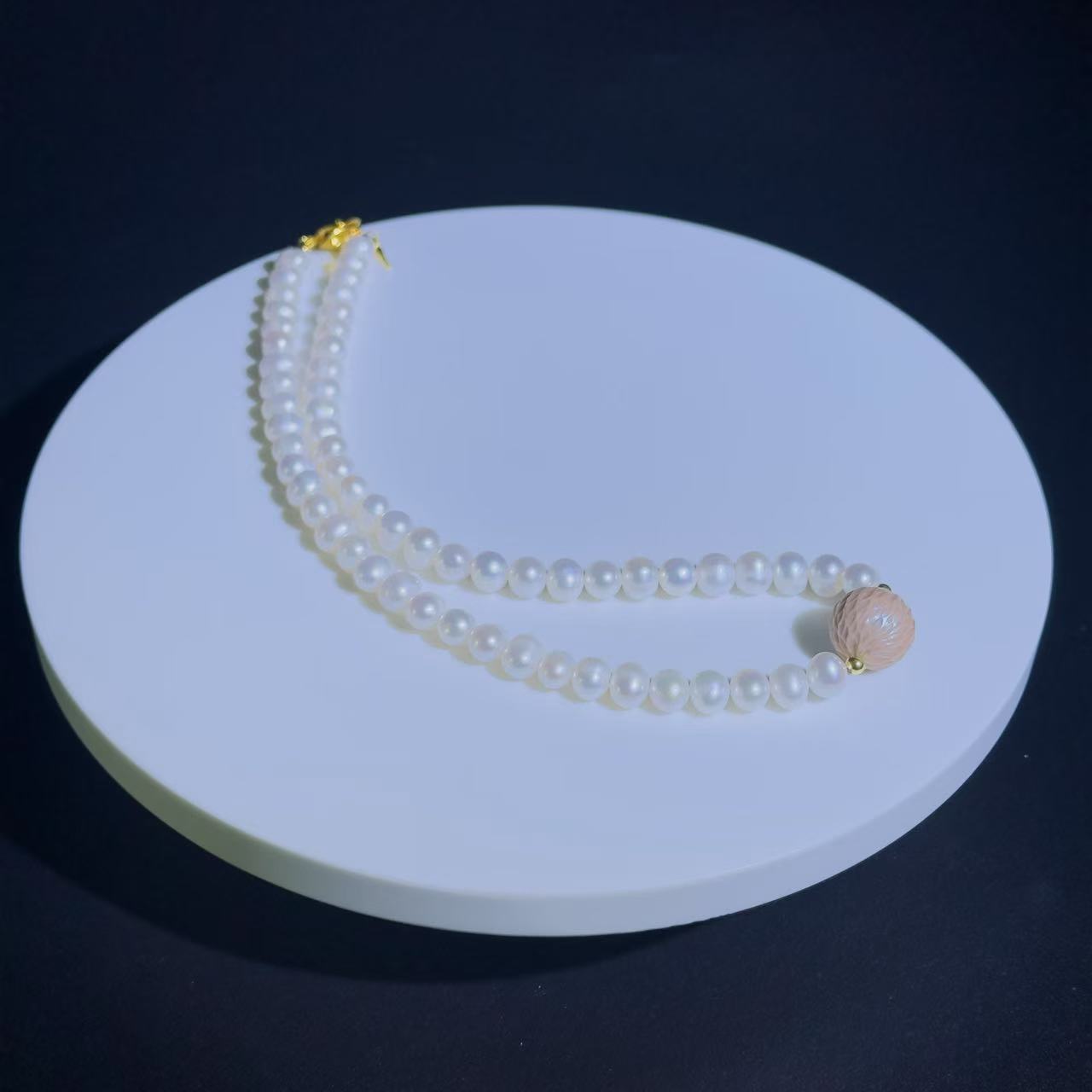 pearl necklace